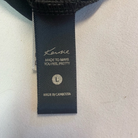 Kensie black and white robe. Womens size L. - Picture 4 of 4